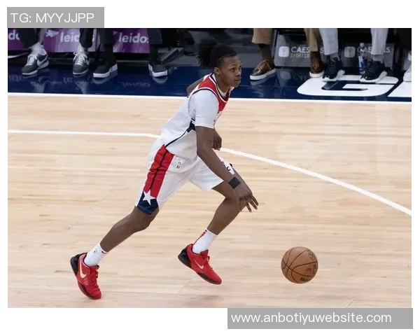 锡安半场表现抢眼高效得分8分2板2助展现实力