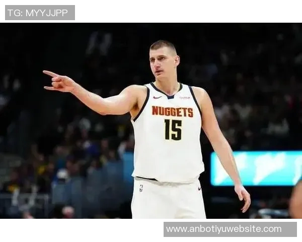 约基奇称赞小内姆哈德表现出色14中12砍下28分展现惊人状态 约基奇称赞小内姆哈德表现出色14中12砍下28分展现惊人状态