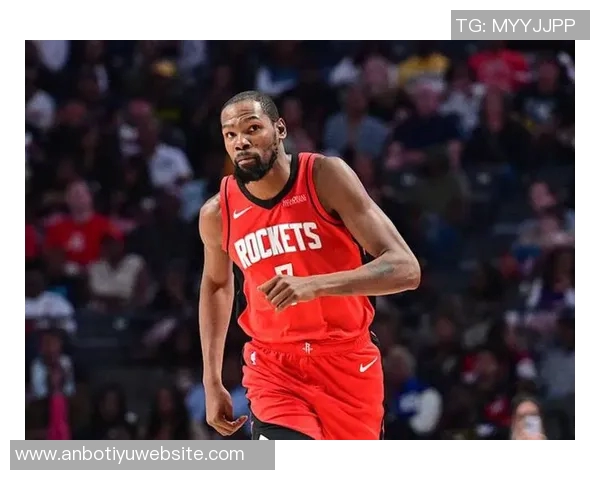 杜兰特期待穿上红色球衣重返训练场展现全新自我 杜兰特期待穿上红色球衣重返训练场展现全新自我