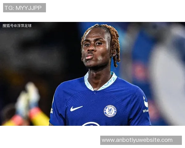 查洛巴回忆初恋球衣与足球友谊大罗芒特的故事 查洛巴回忆初恋球衣与足球友谊大罗芒特的故事