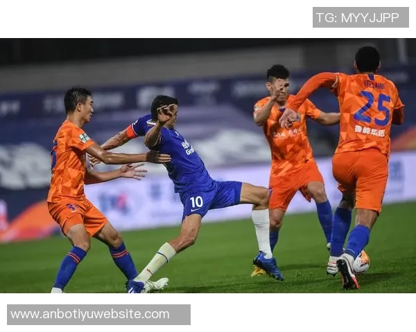 刘越庆祝泰山队32岁生日强调其作为山东队历史延续的重要性