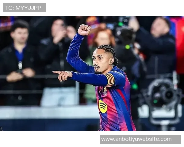 拉菲尼亚在社交媒体上向阿尔巴致敬表达曾共战的荣幸与感激之情